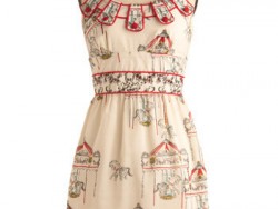 neckline with buttons and piping